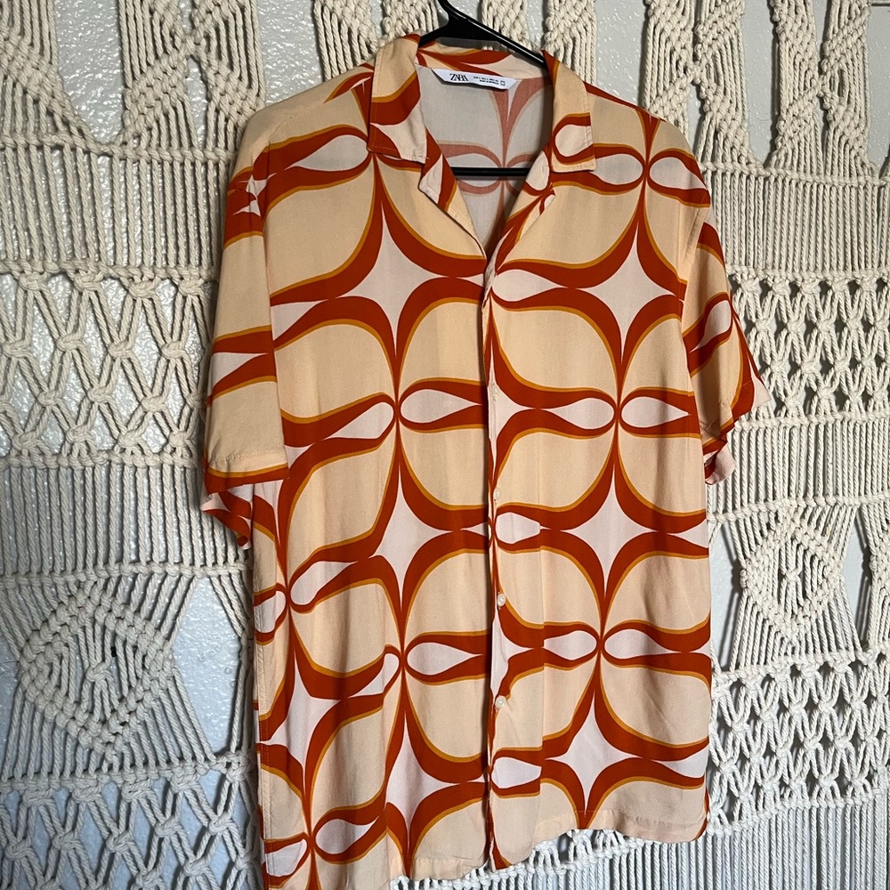 Orange abstract shirt L